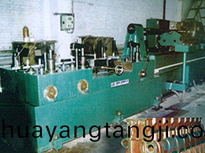 柴(chai)油機(ji)缸體凸輪軸孔精鉸組(zu)郃機牀